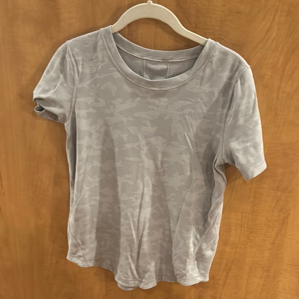 Lululemon Gray Camouflage Women's Top